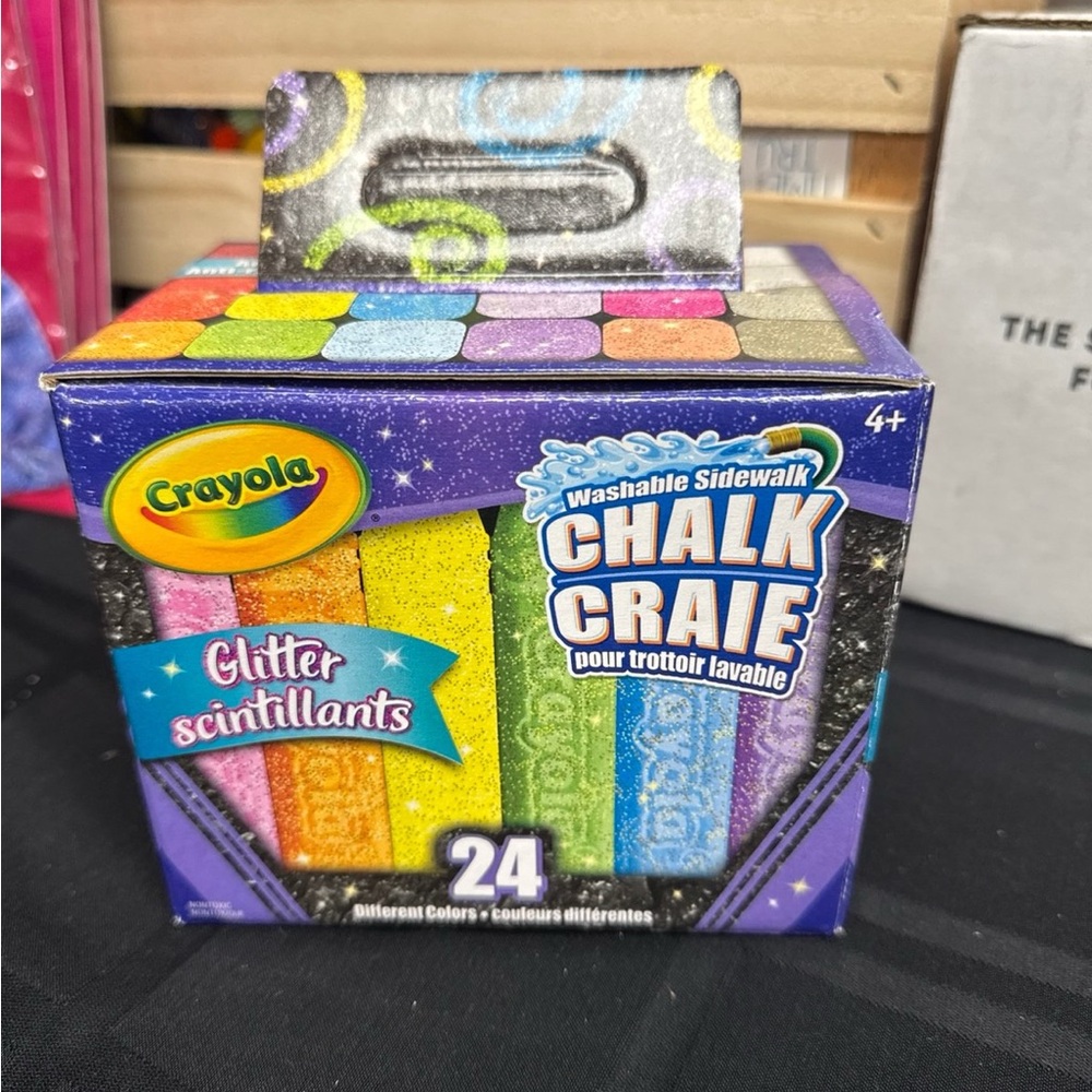 Crayola Glitter Sidewalk Chalk - 24 Colors